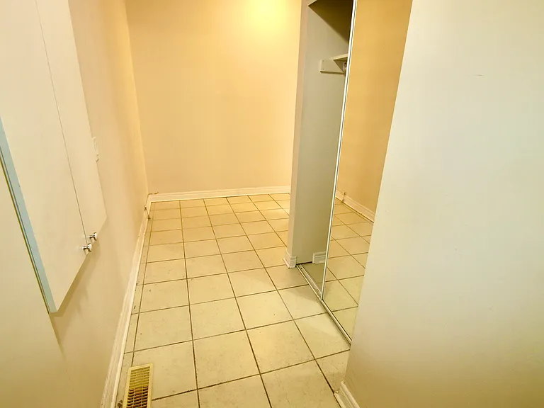 775 Ossington Ave — Photo 24