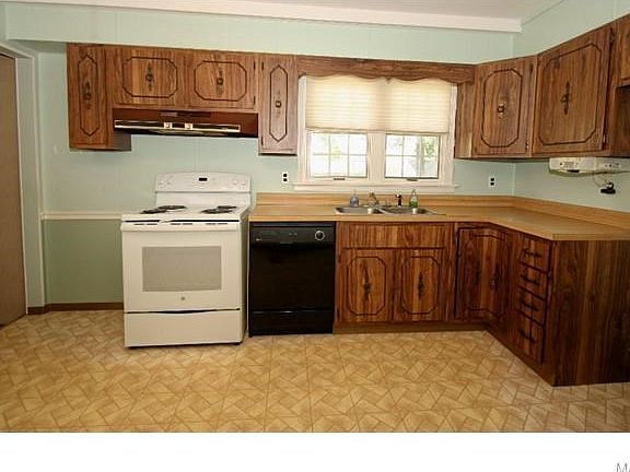 4th image of 9535 Bobmar Dr