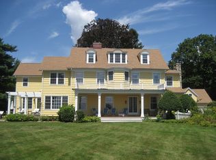 1376 Pequot Ave, Southport, CT 06890