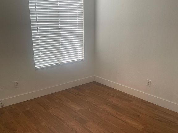 5th image of 4803 Minstrel Dr