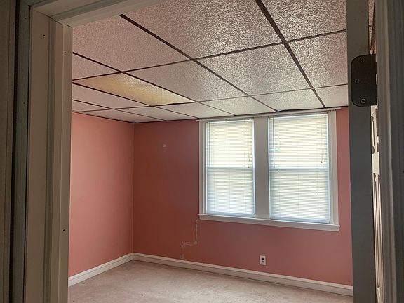 4th image of 4519 Oakmont St