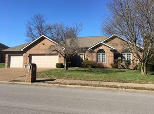 10100 Neenah Dr, Newburgh, IN 47630