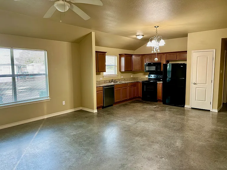 1400 Clyde St #B — Photo 6