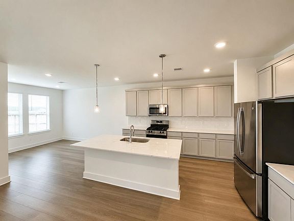 2nd image of 14479 Trumpet Ln