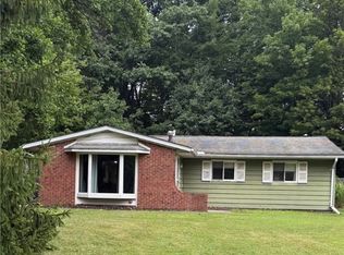 1053 Thistleridge Dr, Macedonia, OH 44056