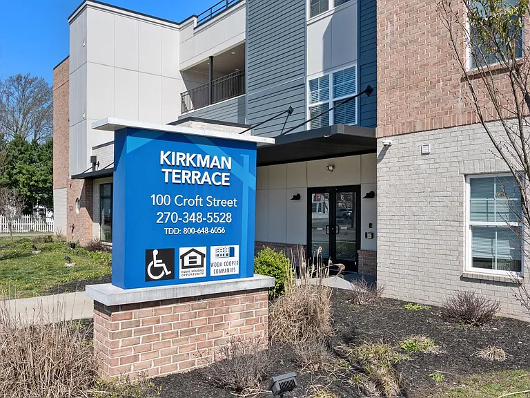 Kirkman Terrace — Photo 14