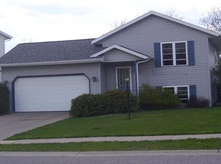 900 Parkside Ave, Baraboo, WI 53913