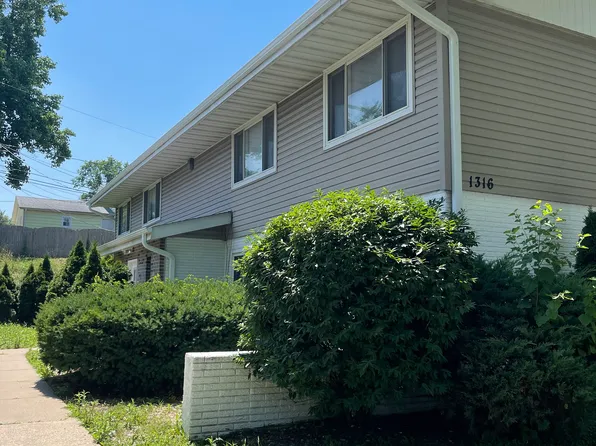 1316 Argo Ln APT 2, Lockport, IL 60441