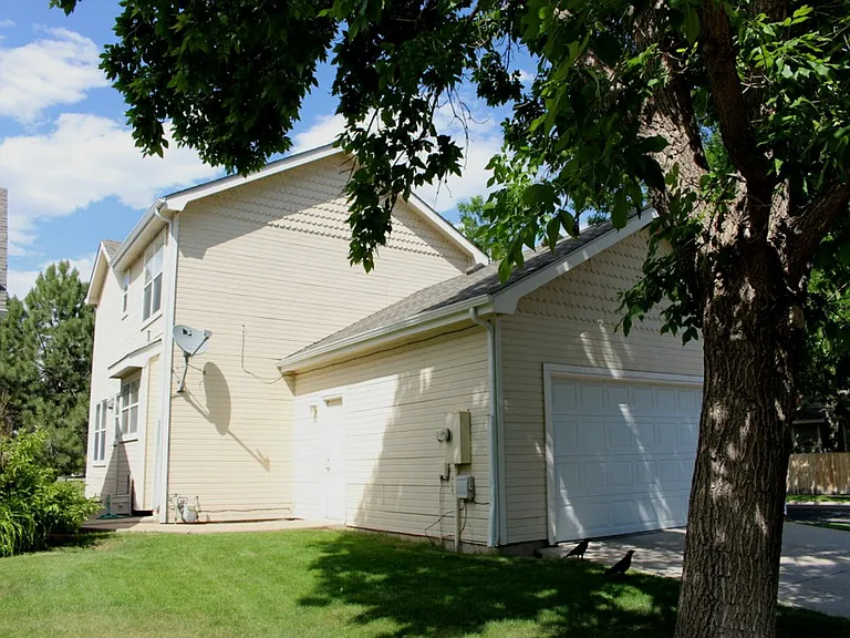 3425 Red Mountain Dr — Photo 2