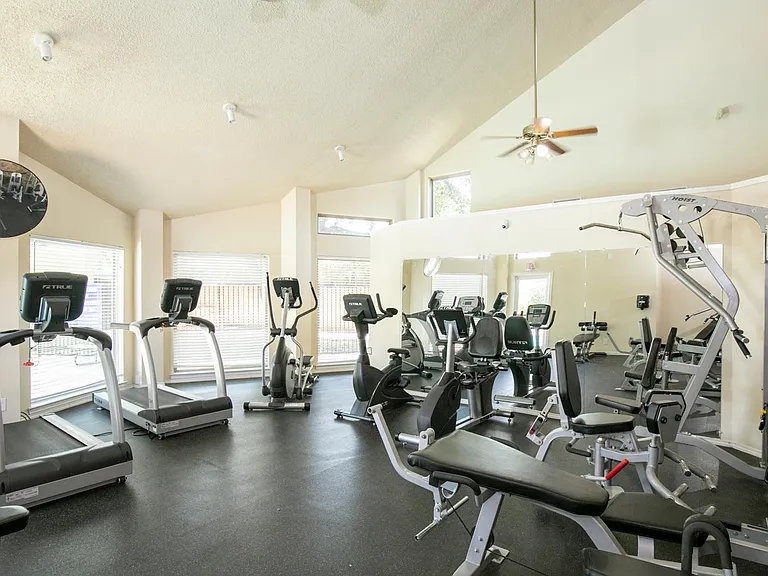 2730 Oak Tree Dr — Photo 5