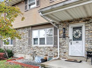 125 W Gaul St, Wernersville, PA