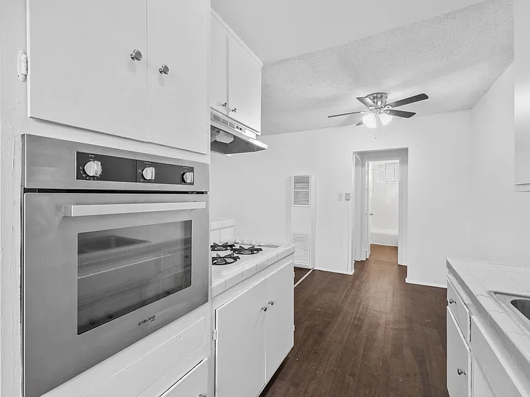 3247-3255 Santa Ana St. — Photo 3