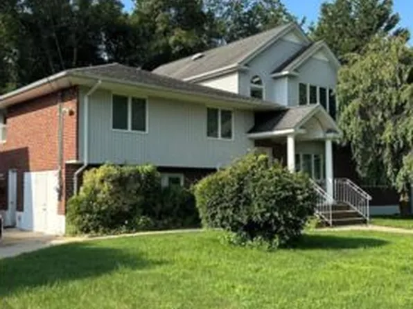 (undisclosed Address), East Northport, NY 11731