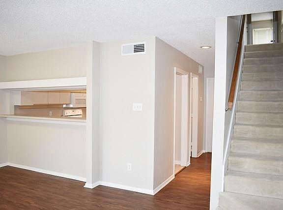 4th image of 3 Park Ln