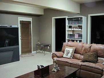Mother-Inlaw suit/Office