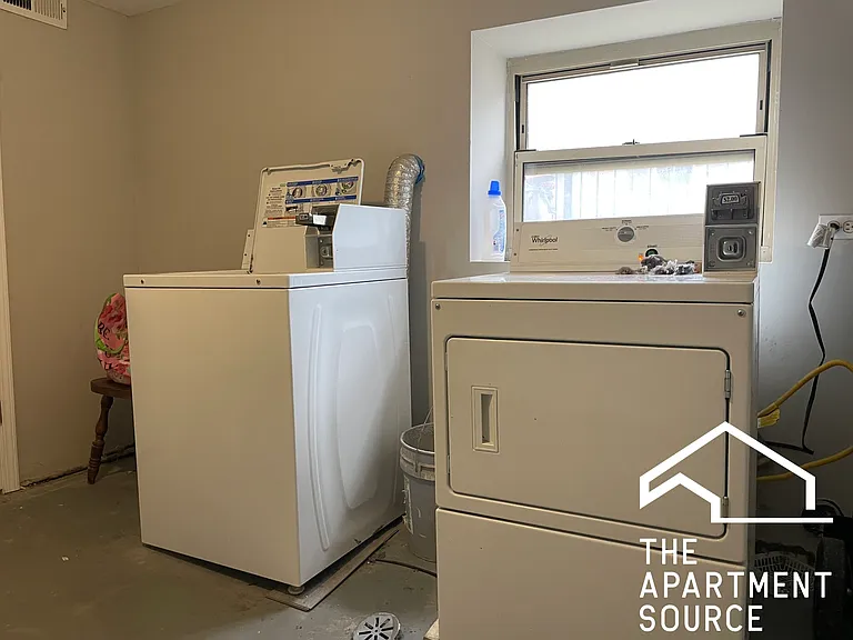 2515 N Kilbourn Ave #1R — Photo 9