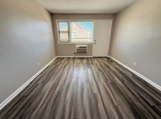 1218 Circle Ave APT 6, Forest Park, IL 60130