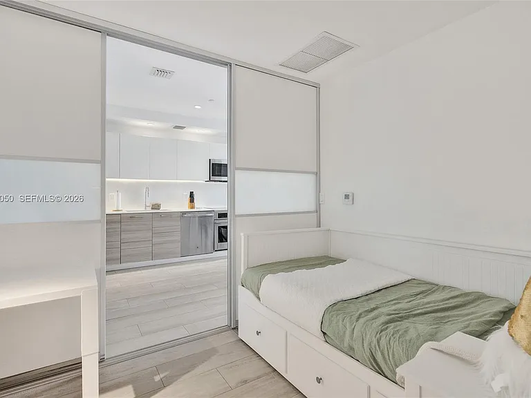 121 NE 34th St #2205 — Photo 54