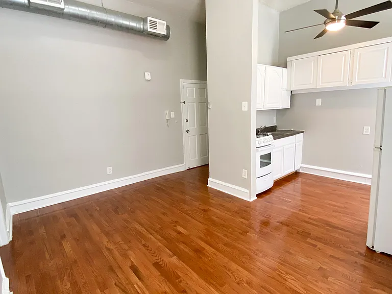 125 S 21st St #2R — Photo 3