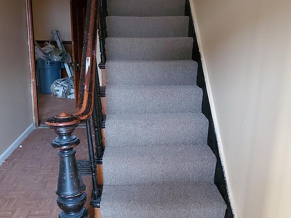 3 floors (excluding basement) Basement is available for light storage.