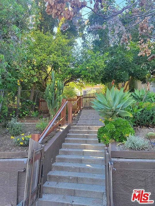 1961 Echo Park Ave #1/2