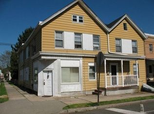 26 2nd Ave APT 2, Raritan, NJ 08869