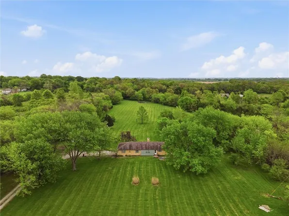 19105 S State Route Y, Belton, MO 64012