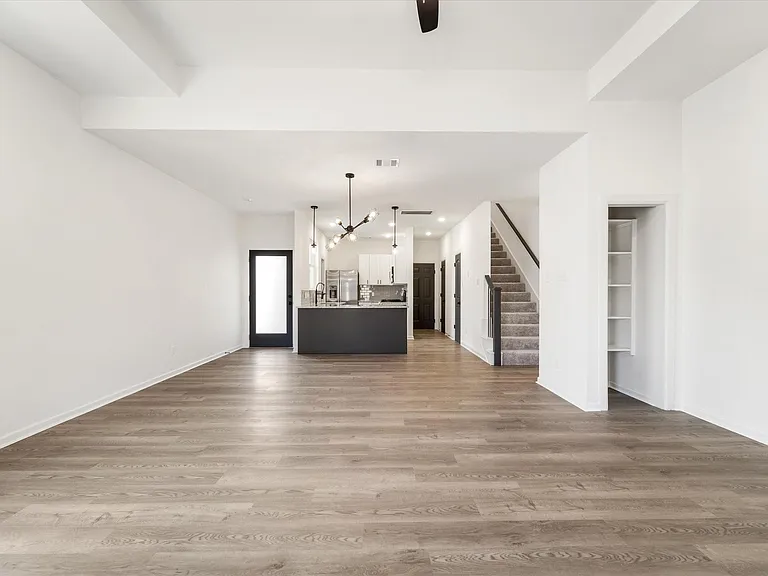 4309 Larkspur St — Photo 4