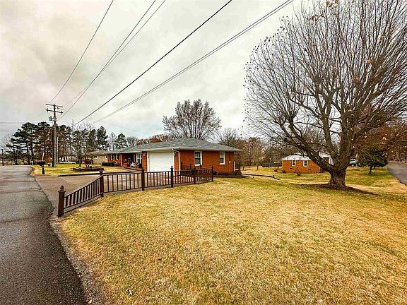 5th image of 215 Meadowlawn Dr