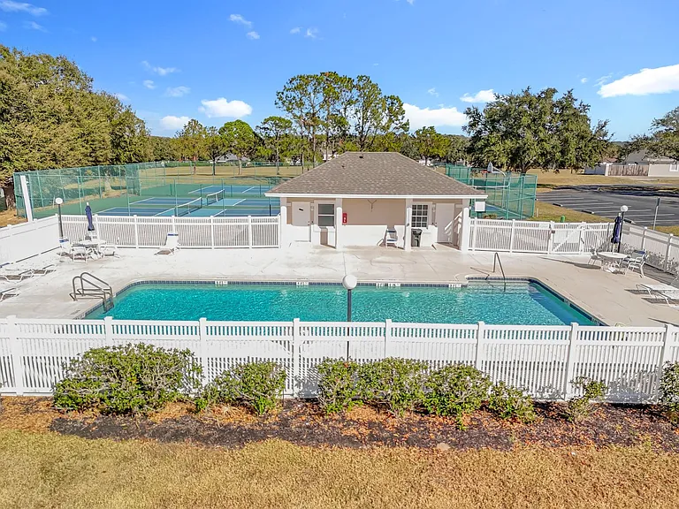 10073 Spring Lake Dr — Photo 29
