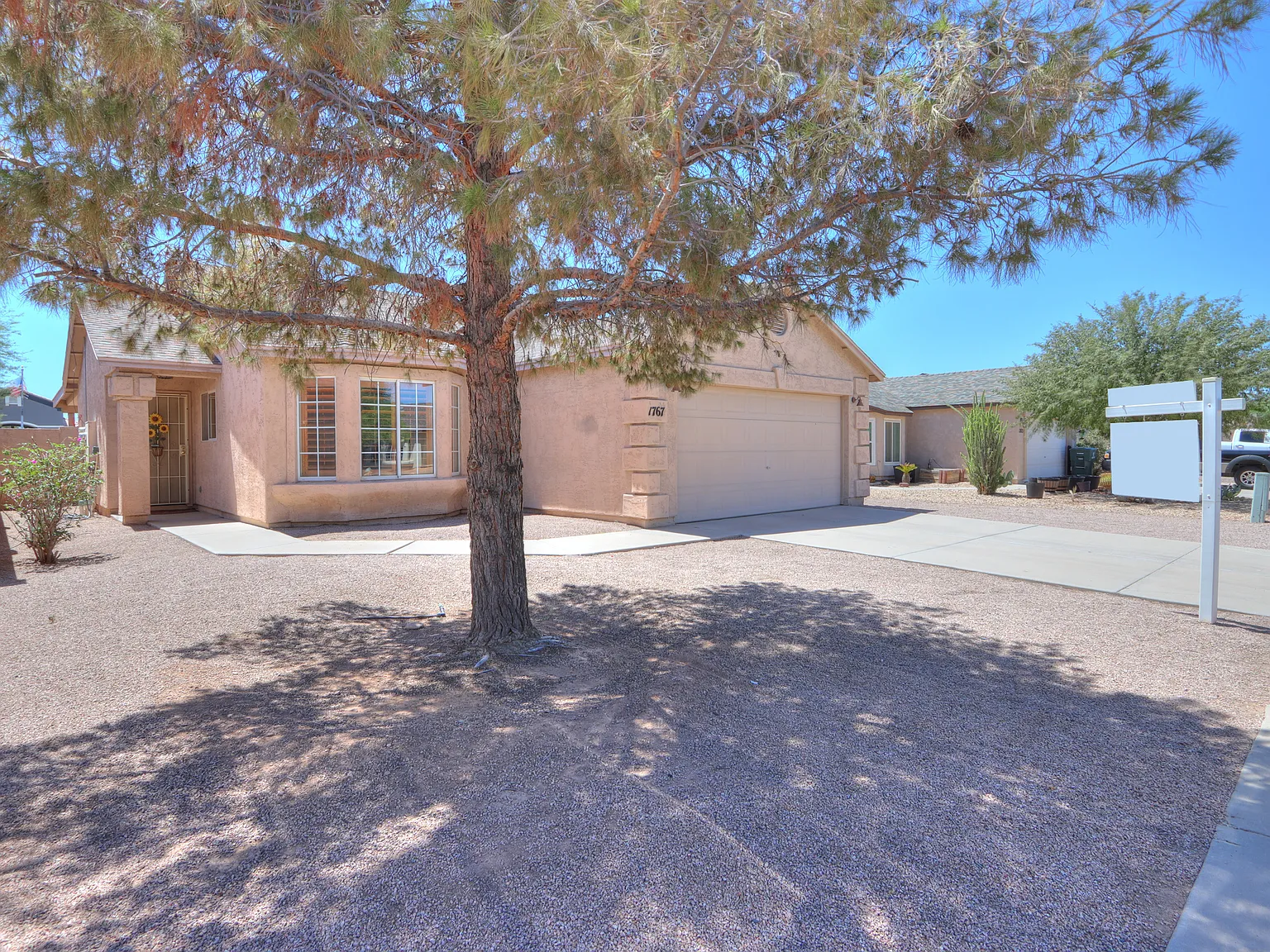 3 bed, 1305 sqft, $1,700 — Photo 2
