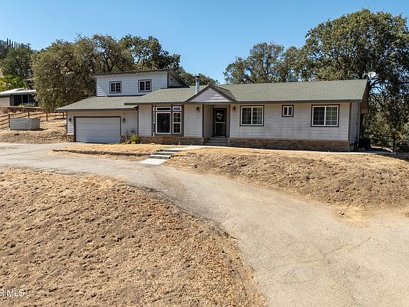 3rd image of 26001 Cumberland Rd