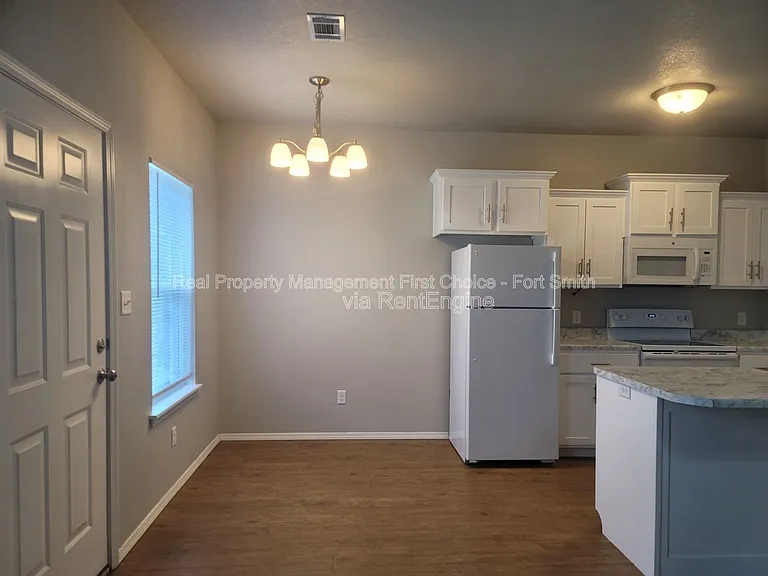 2100 Ingalls Ln #C — Photo 5