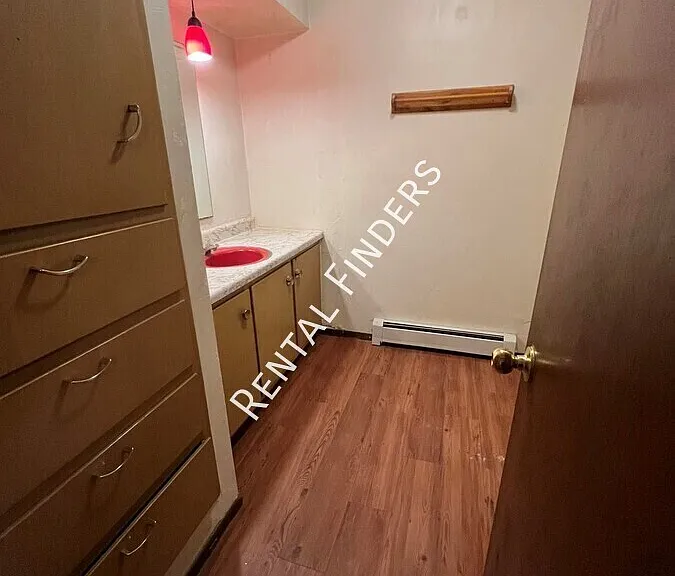 222 E Main St #6 — Photo 16