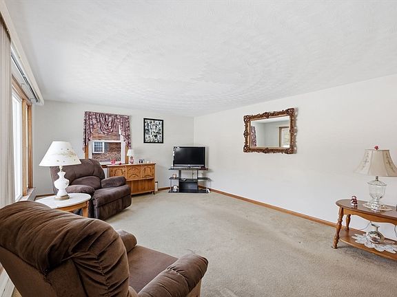 5th image of 4452 High St