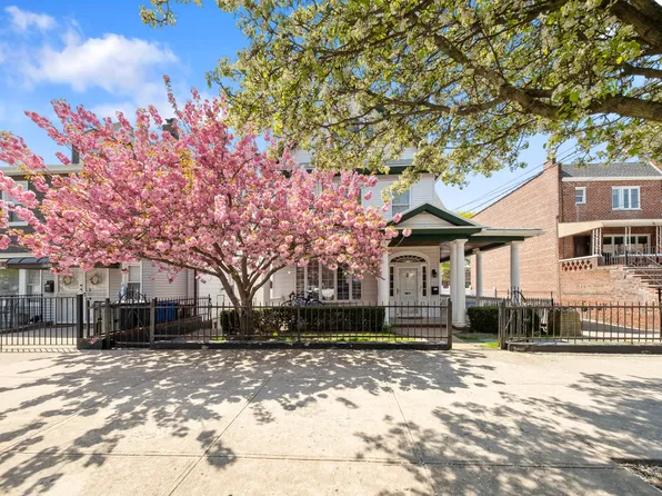 2622 East 24th Street image 1 of 29