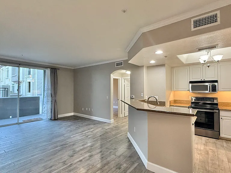 9263 Regents Rd #B105 — Photo 23