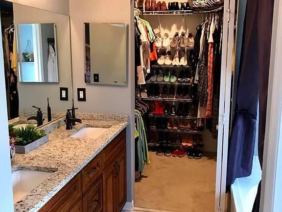 3rd image of 13418 Sunvale Pl