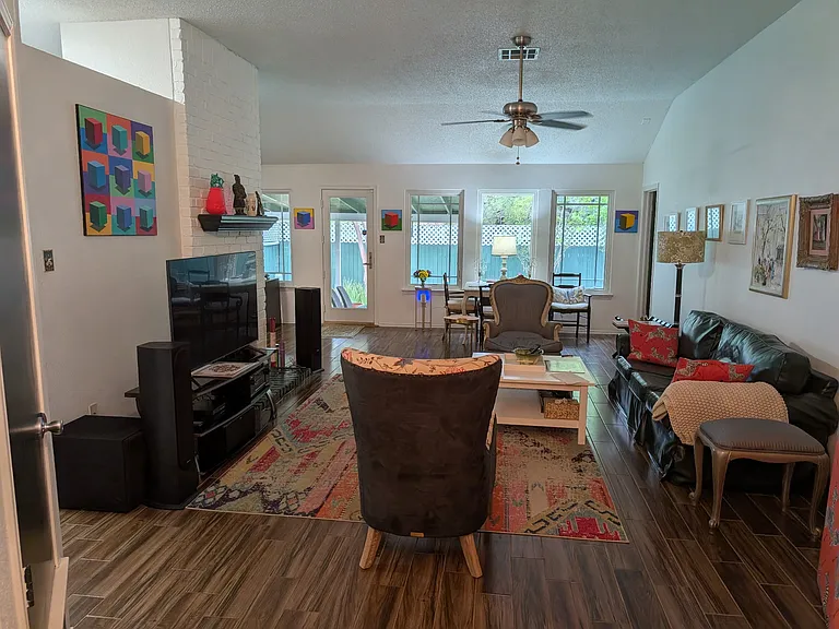8810 Teresina Dr — Photo 36