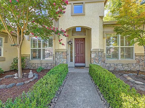 5th image of 5825 Oak Place Ct