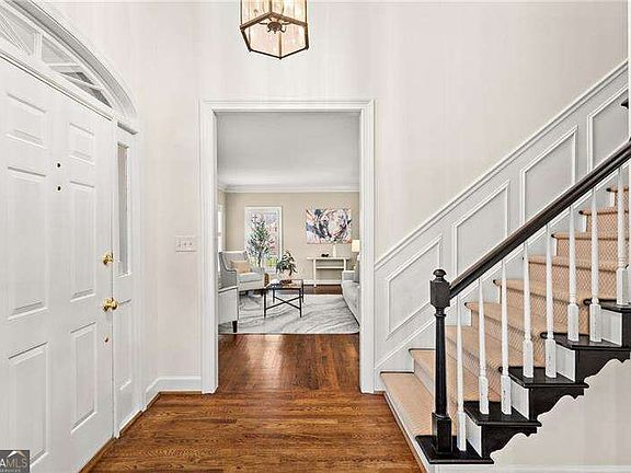4th image of 44 Pointe Ter SE #44