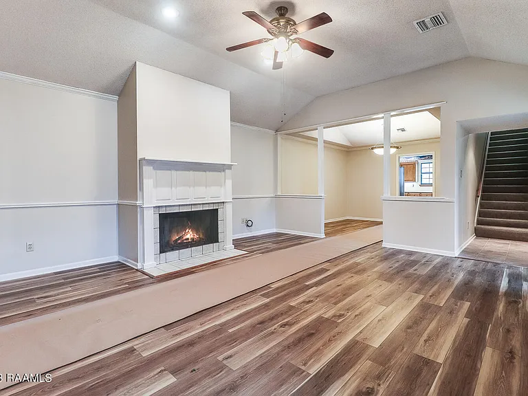 101 Chateau Pl — Photo 3