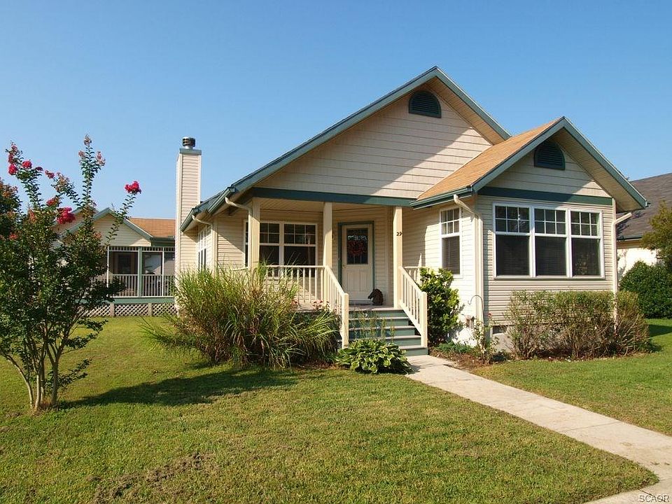 1st image of 29 Thornberry Dr