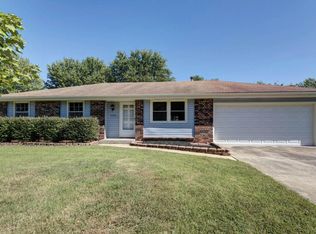 4460 S Ridgecrest Dr, Springfield, MO 65810