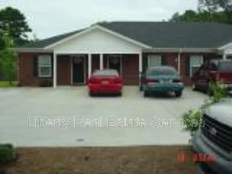1113 Kelly Dr #5 — Photo 1
