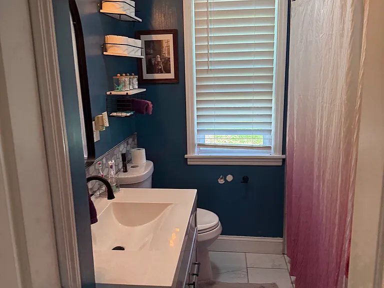 131 Berkshire Ave — Photo 2