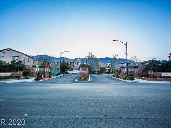 4th image of 10722 La Florentina Ave