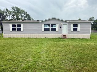 407 S 2nd St, Lott, TX 76656