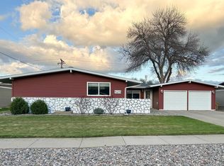 525 17th St SW, Minot, ND 58701