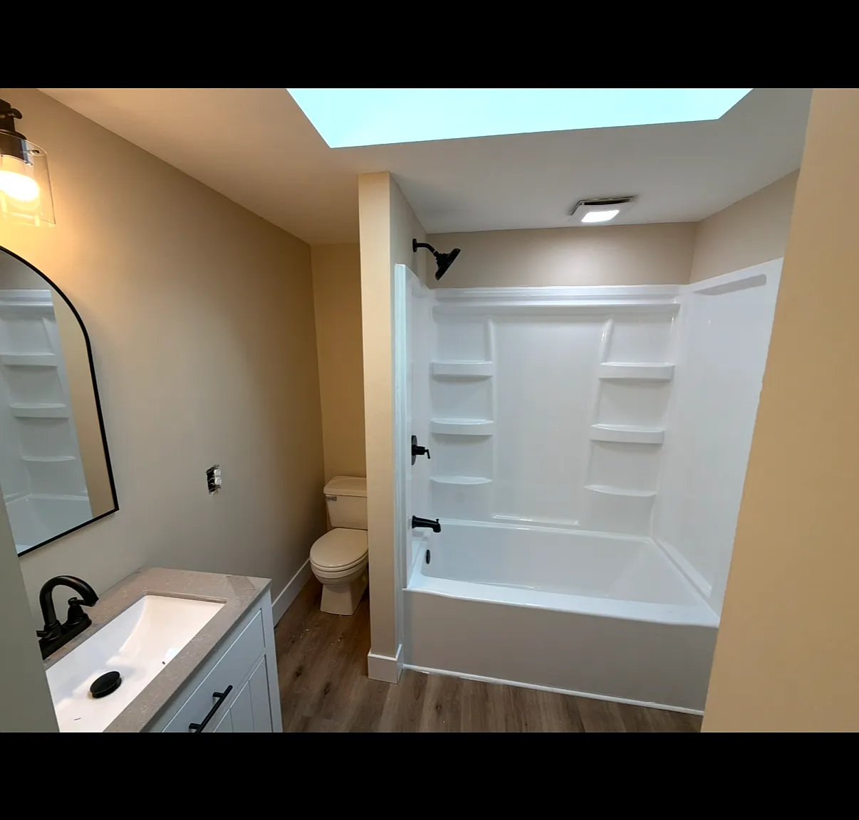 3 bed, 1.5 bath, 1448 sqft, $1,600 — Photo 3